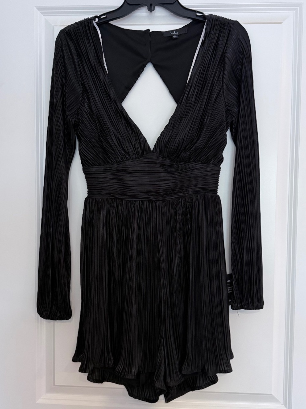 NWT Lulus Long sleeve satin black pleated & lined romper womens size S